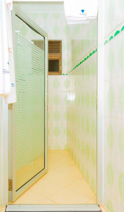 Sapphire Hotel Entebbe Kigo Kajansi Ngoại thất bức ảnh