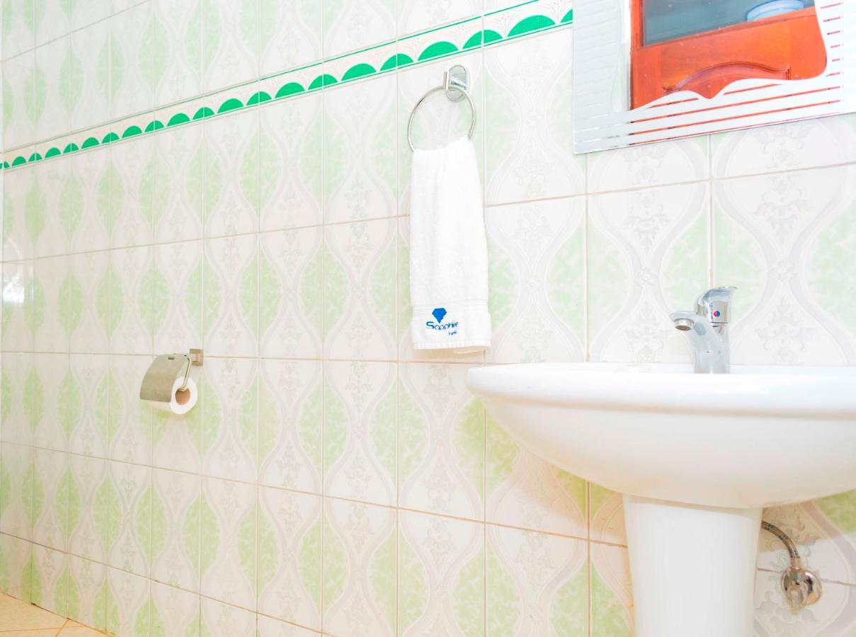 Sapphire Hotel Entebbe Kigo Kajansi Ngoại thất bức ảnh