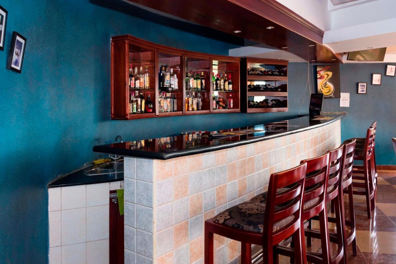 Sapphire Hotel Entebbe Kigo Kajansi Ngoại thất bức ảnh