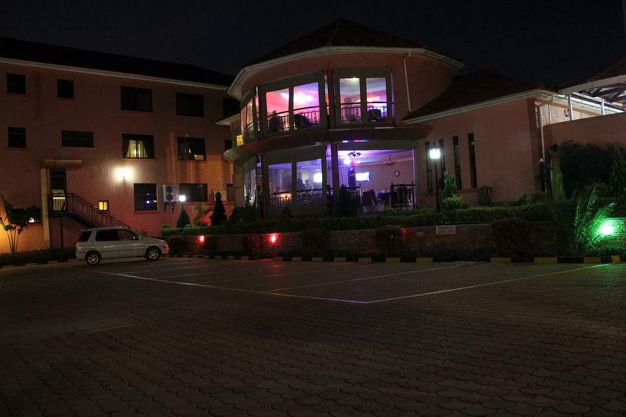 Sapphire Hotel Entebbe Kigo Kajansi Ngoại thất bức ảnh