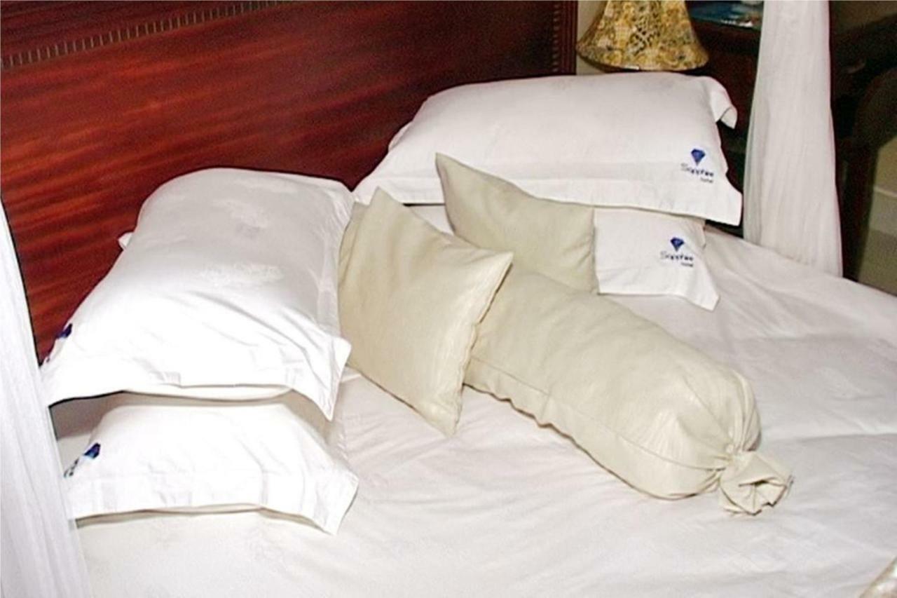 Sapphire Hotel Entebbe Kigo Kajansi Ngoại thất bức ảnh